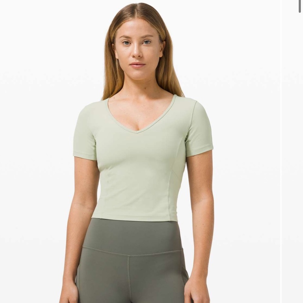 Lululemon NULU™ CROPPED SLIM YOGA SHORT SLEEVE